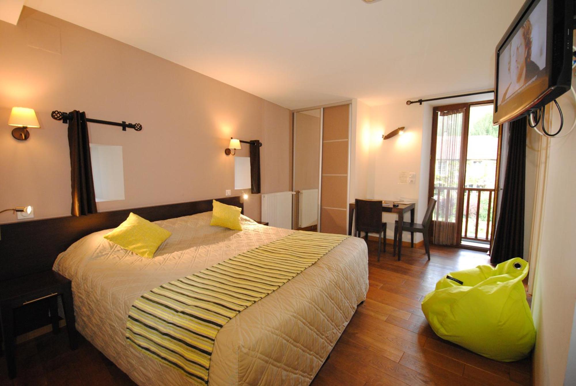 Logis Hostellerie Du Perigord Vert Brantome Ngoại thất bức ảnh