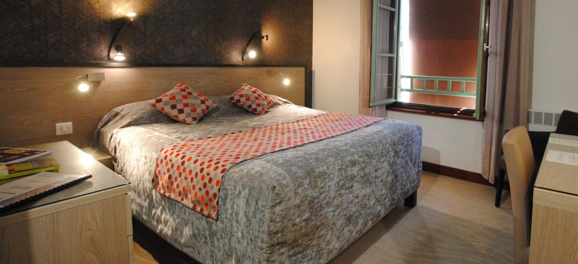 Logis Hostellerie Du Perigord Vert Brantome Ngoại thất bức ảnh
